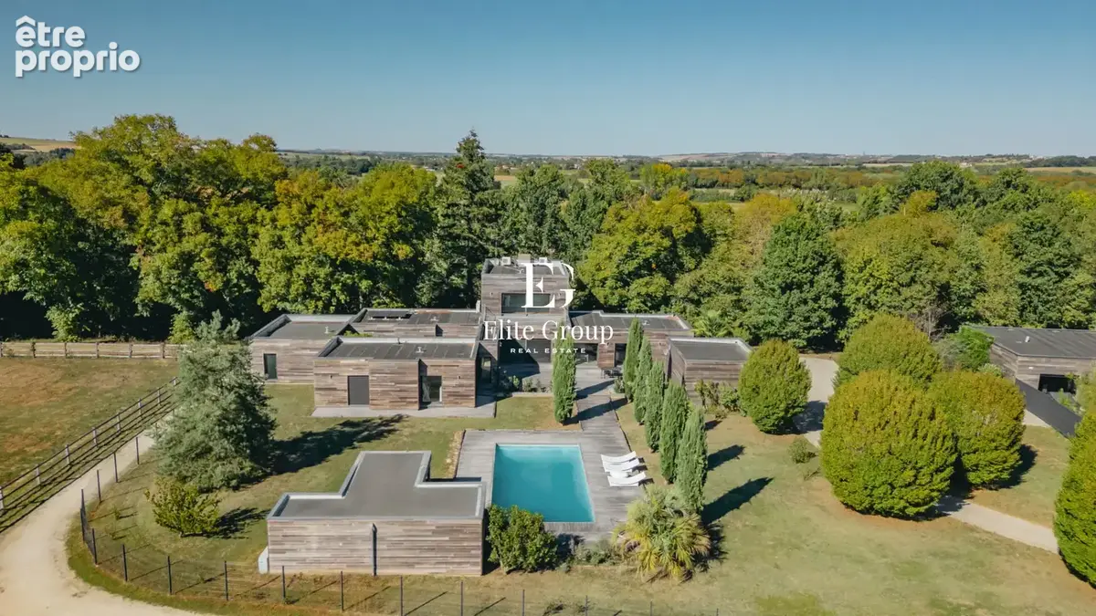 Photo Maison à Saint-Yrieix-Sur-Charente au prix de 1 522 500€