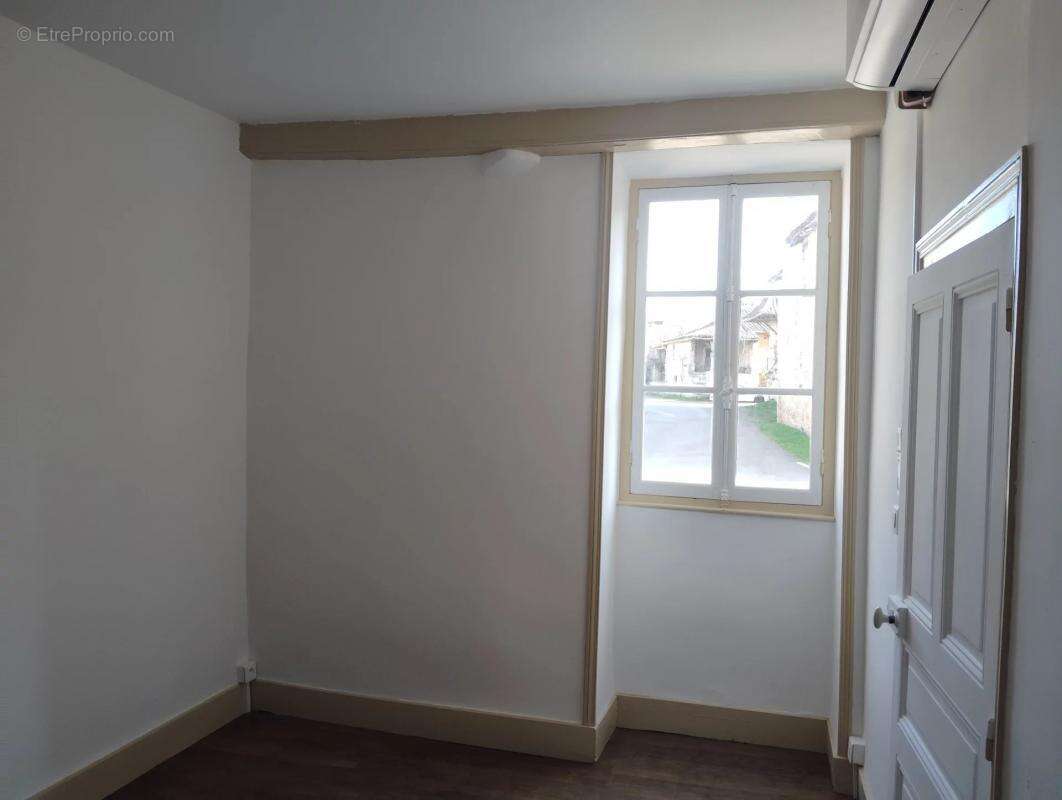 Maison à CHISSEY-LES-MACON