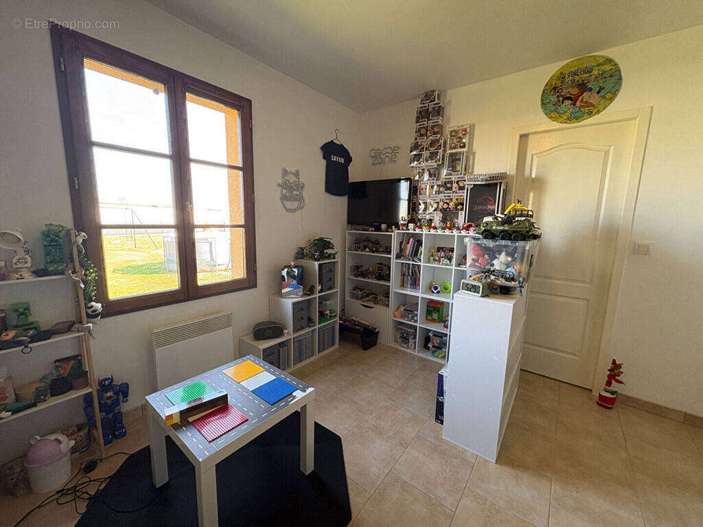 Maison à EGUZON-CHANTOME