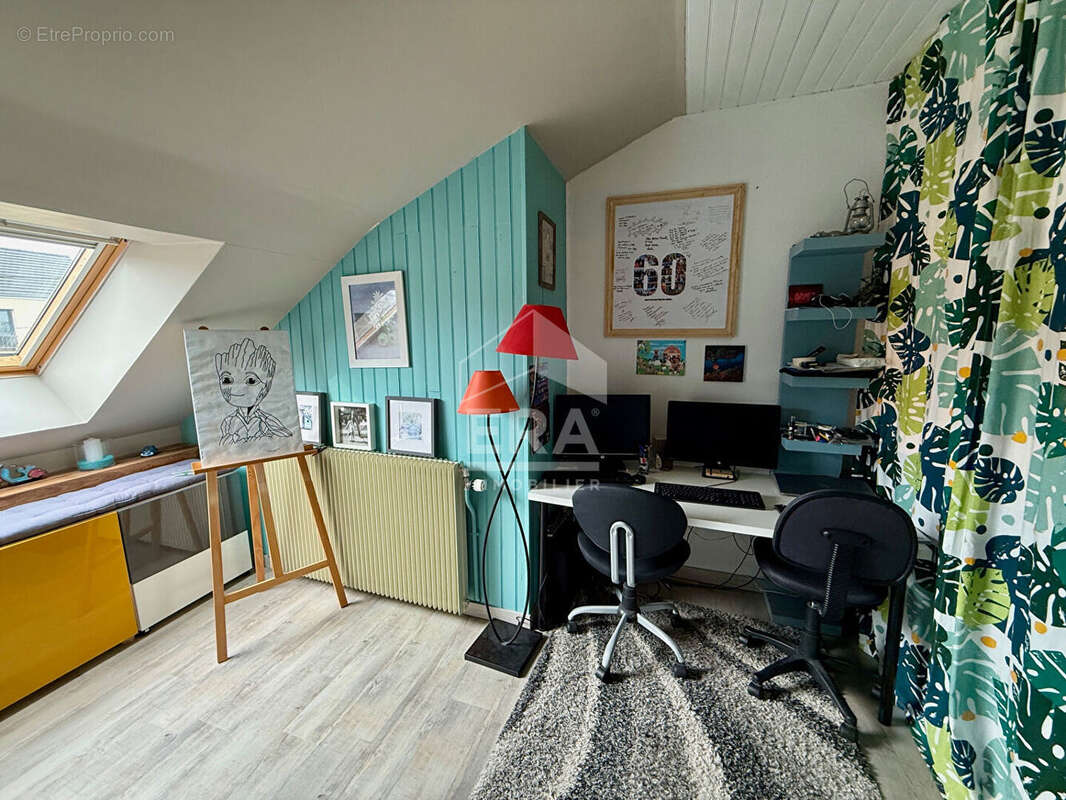 Maison à LES CLAYES-SOUS-BOIS