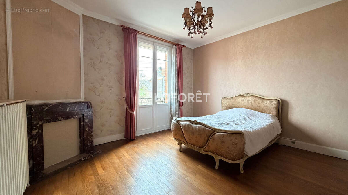 Maison à SAINTE-MENEHOULD