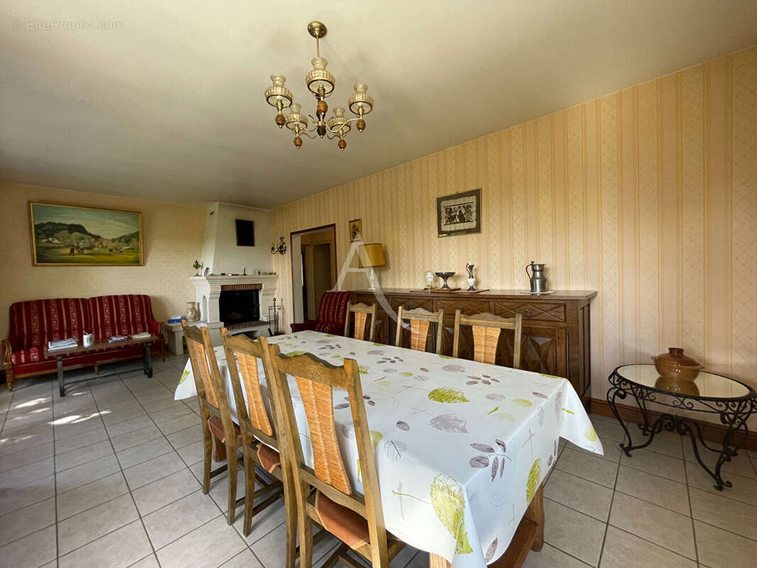 Maison à MONTRICHARD