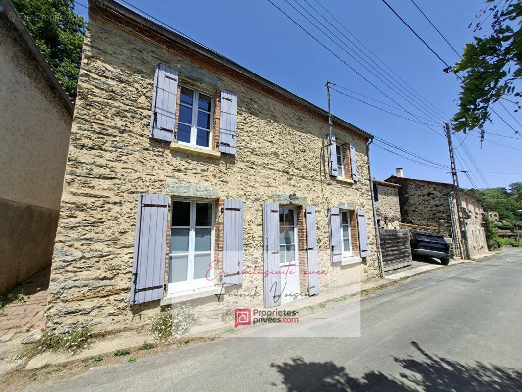 Maison à LES HERBIERS