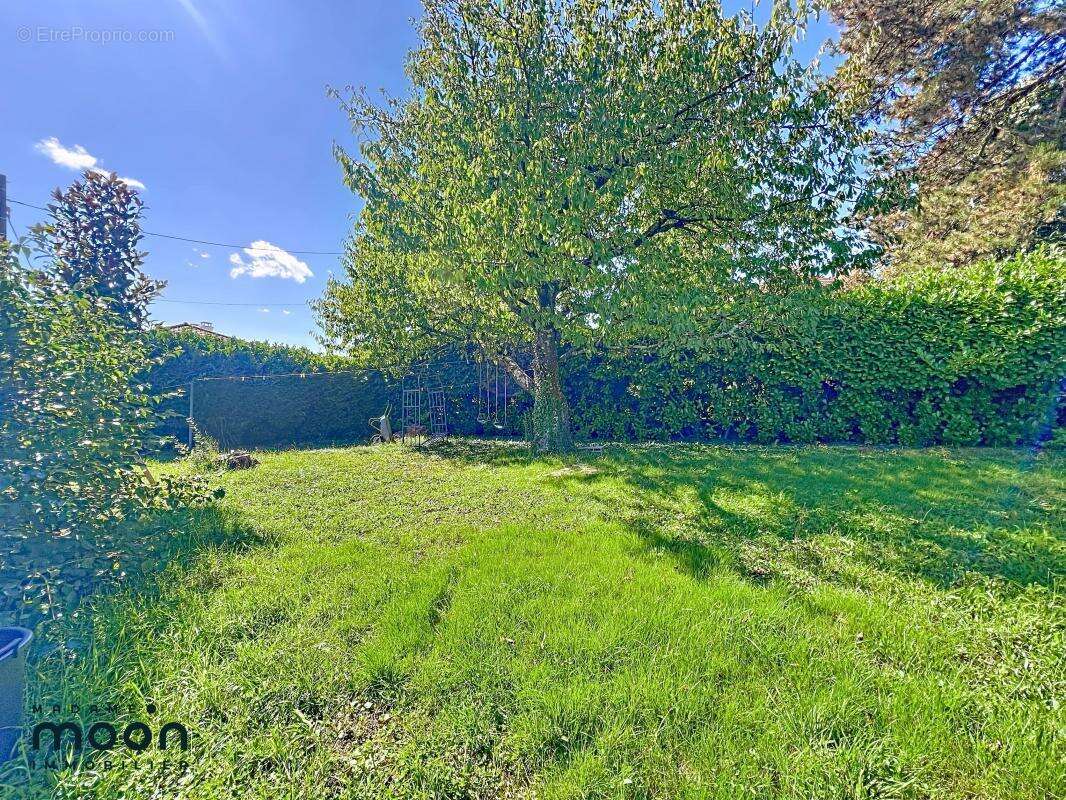 Maison à SAINT-GENIS-LAVAL