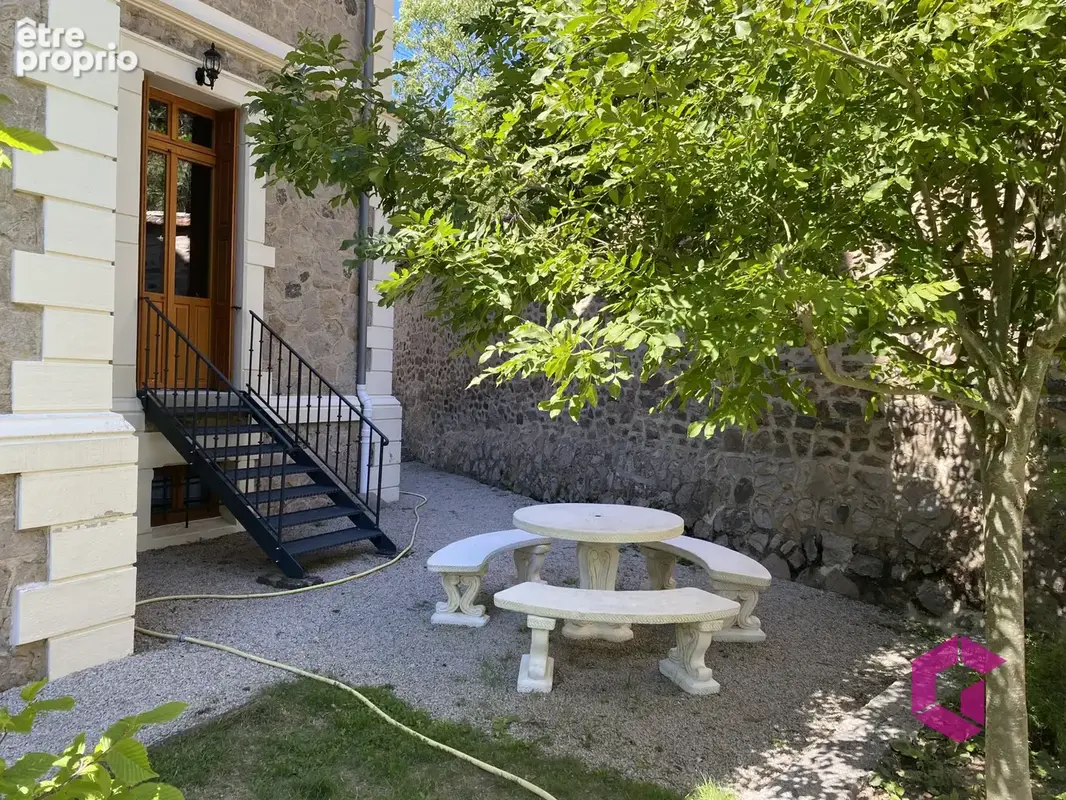 Belle propriété avec dépendance et parc arboré! - photo 11