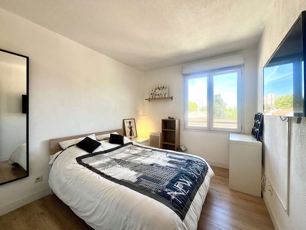 Appartement à MARSEILLE-13E