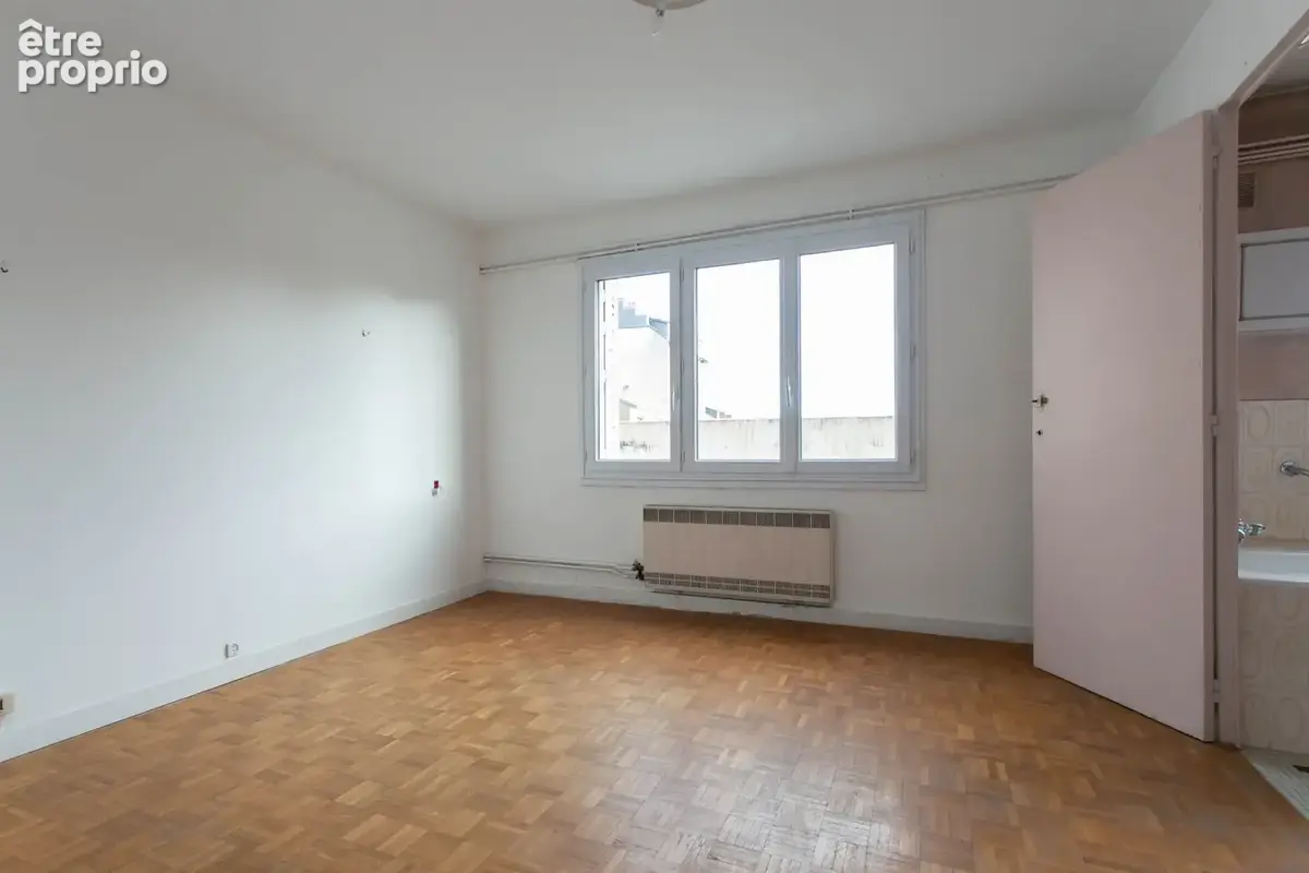Nantes   Rue Noire   Spacieux T4 traversant de 88 m2, 3 chambres et cave - photo 4