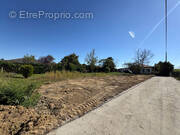 Terrain à SAINT-HILAIRE