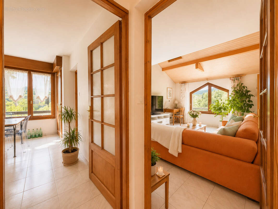 Appartement à BONNE