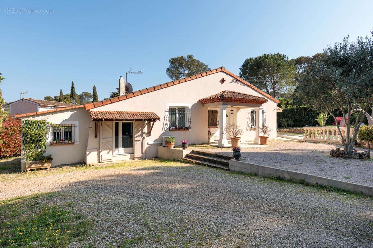 Maison à MOUGINS