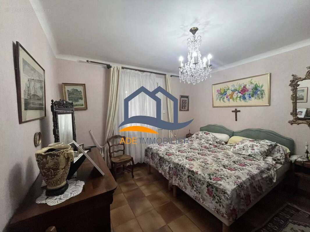 Maison à PEYROLLES-EN-PROVENCE