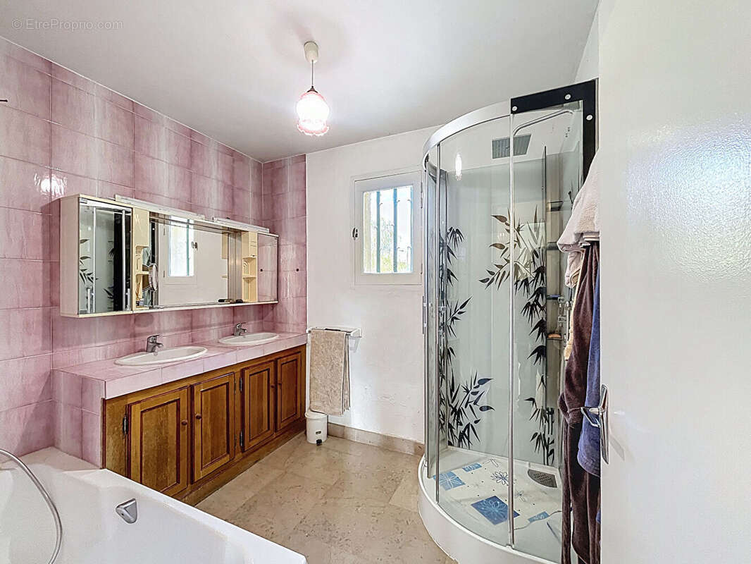 Maison à MONTAGNAC-MONTPEZAT