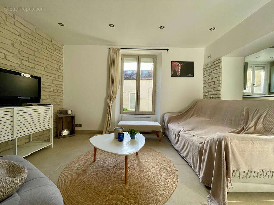Maison à BENNECOURT