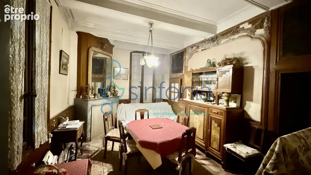 Uzès, maison de ville de caractère adossée au Duché, au cœur du centre historique - photo 10