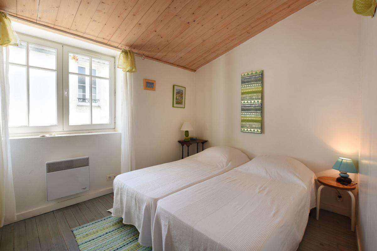 Maison à LES PORTES-EN-RE