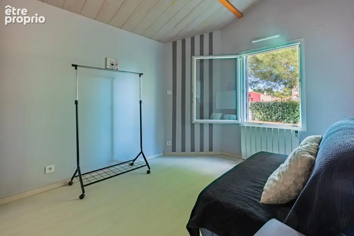 Maison Gorges 6 P . 4 Chs . Bureau . 126.3 M² . Double garages . T 932 M² . Terrasse . Abri jardin - photo 10