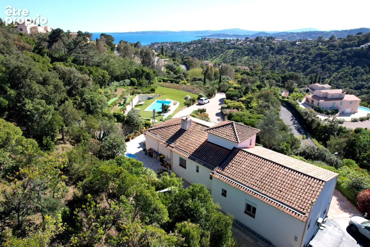 Les issambres , villa 185 m² , 5 pièces , vue degagée jusqu'à la mer - photo 6