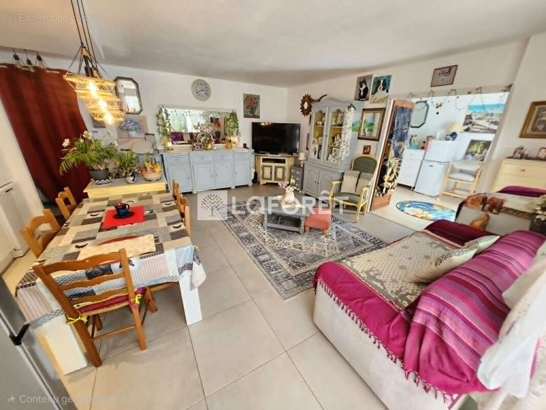 Appartement Jardin à TAMARIS La Seyne Sur Mer 3 pièce(s) 68M² - photo 2