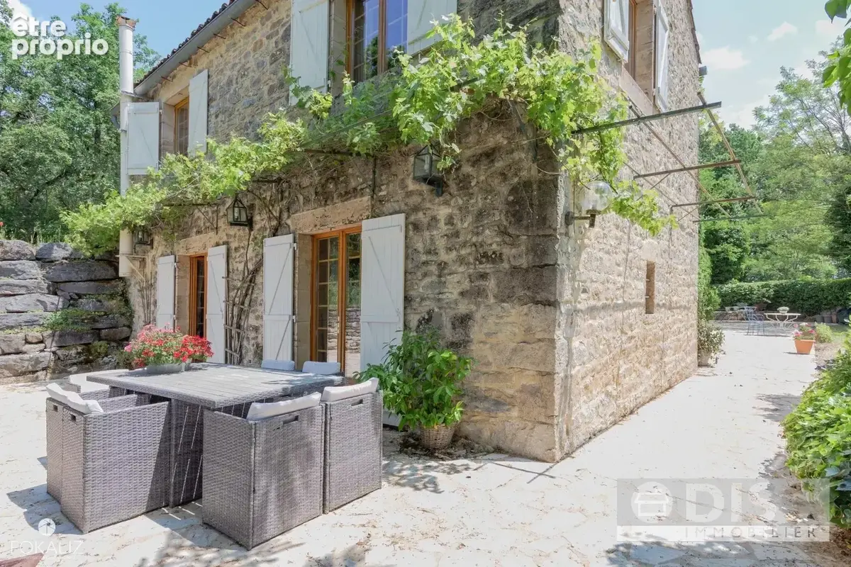 Belle maison avec dépendance, jardin et piscine - photo 31