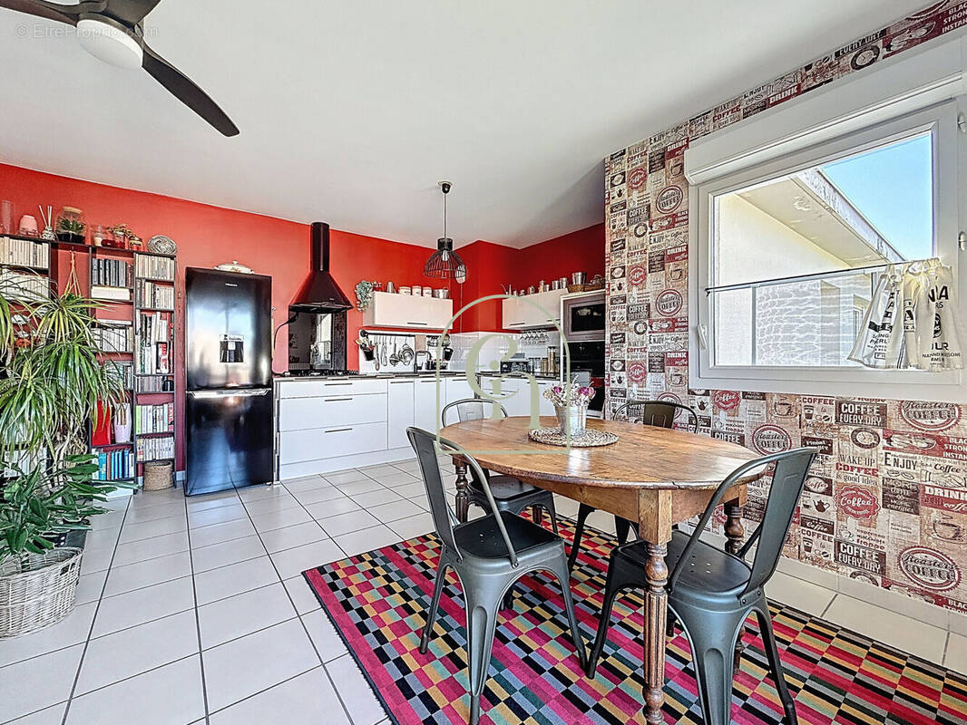 Photo 1 - Appartement à L'ISLE-D'ABEAU
