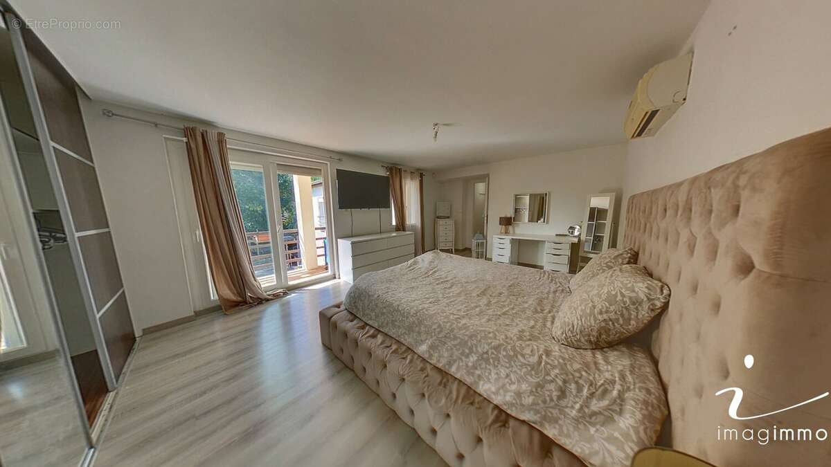 Maison à SAINT-JEAN-DE-VEDAS