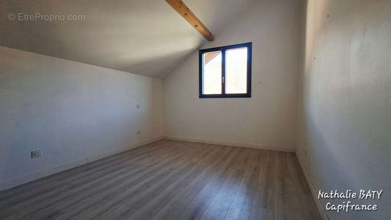 Rare à Val de Chaise: Grande maison familiale de 182 m² habitables + Annexe + Terrain piscinable - photo 7