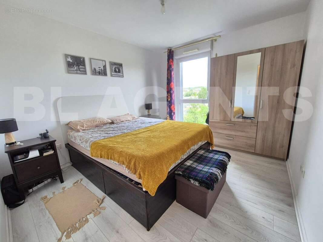 b092229c-0d85-4ef3-8eaa-cf25e3281750 - Appartement à MANTES-LA-JOLIE