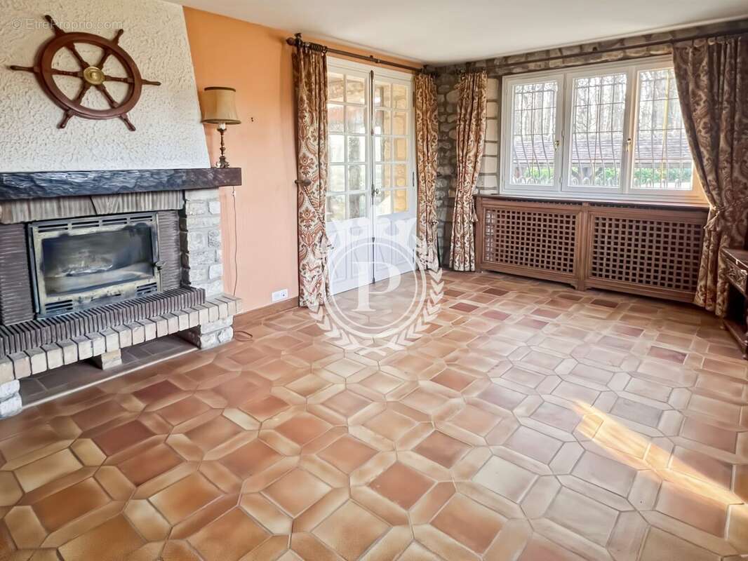 Maison à THOIRY