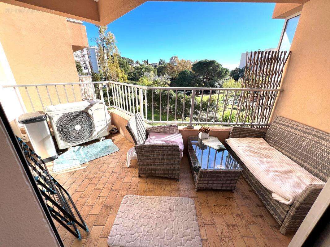 Appartement à LE CANNET