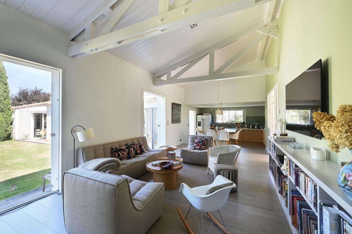 Maison à LES PORTES-EN-RE