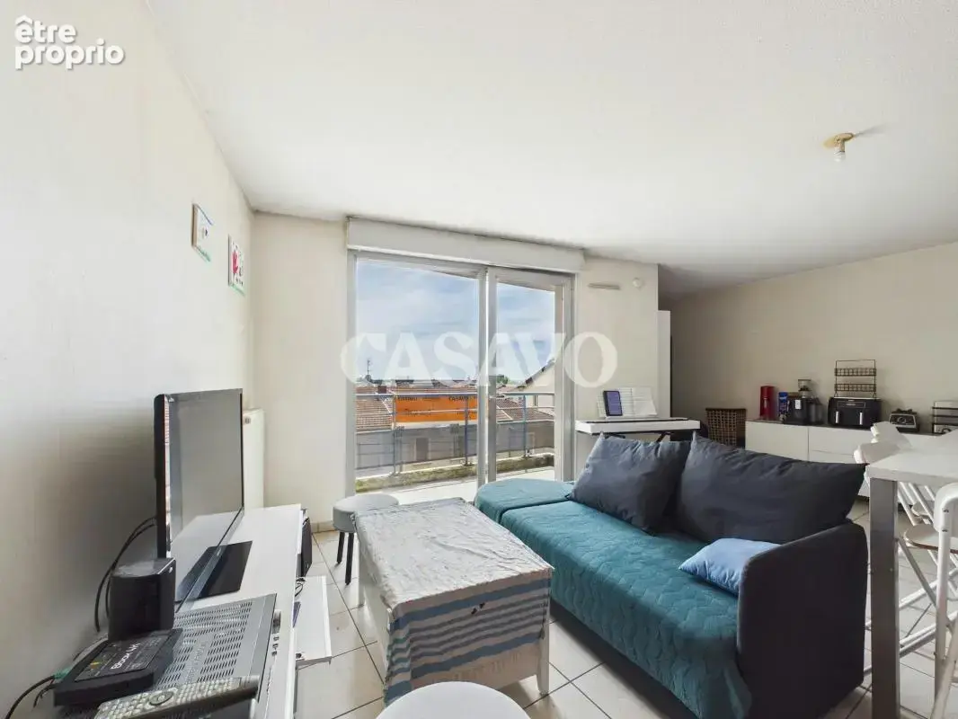 Vente Appartement 4 pièces de 77m² - 69150 Décines-Charpieu - photo 3