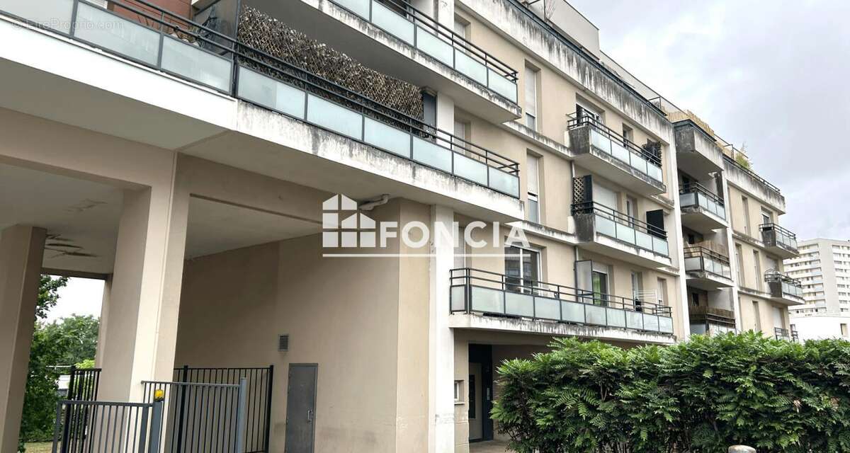 Appartement à L'HAY-LES-ROSES
