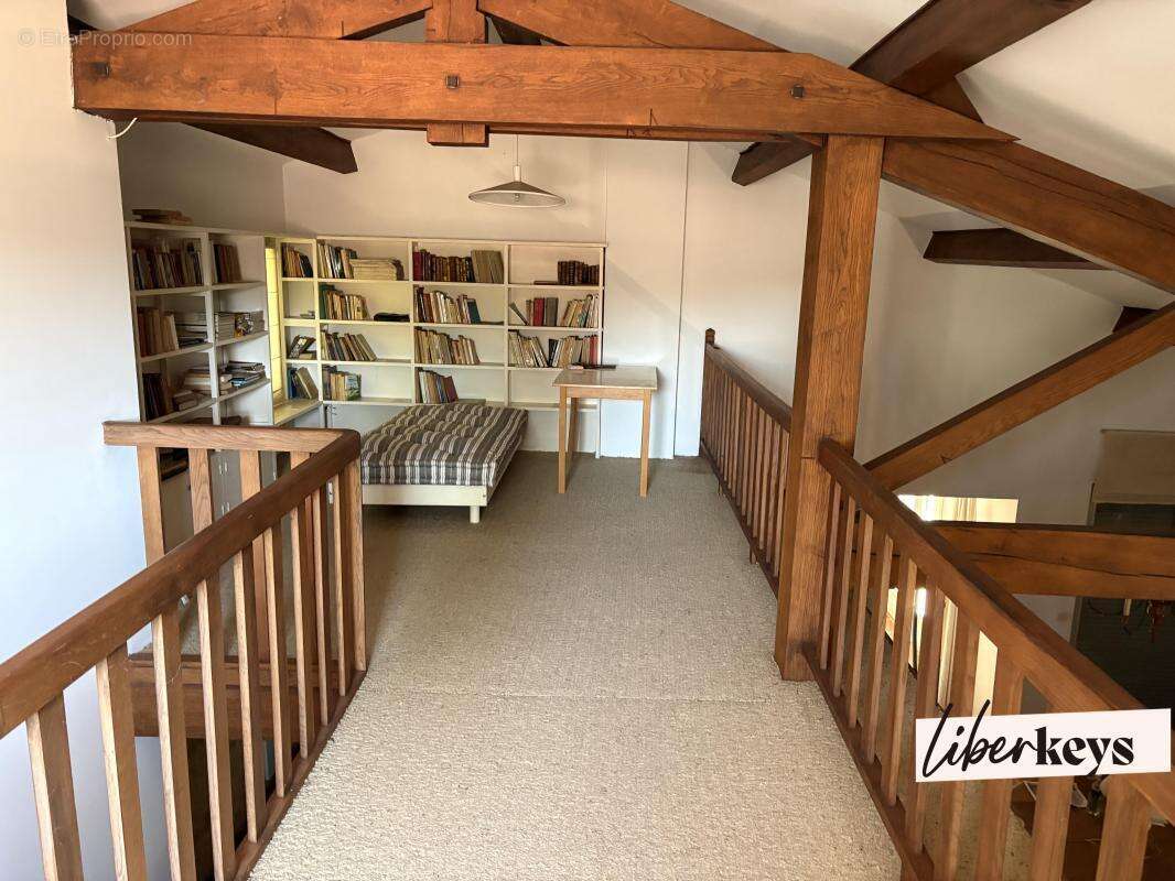 Belle maison familiale de 175 m² sur terrain arboré de 2 963 m² exposé plein sud - photo 9