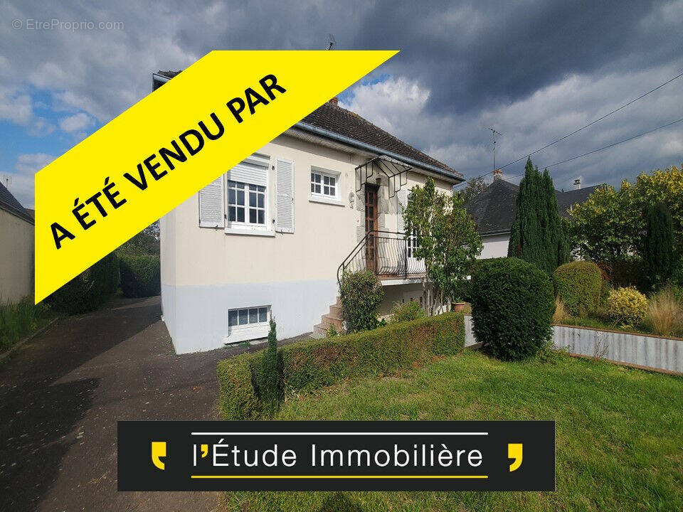 Maison à MESLAY-DU-MAINE