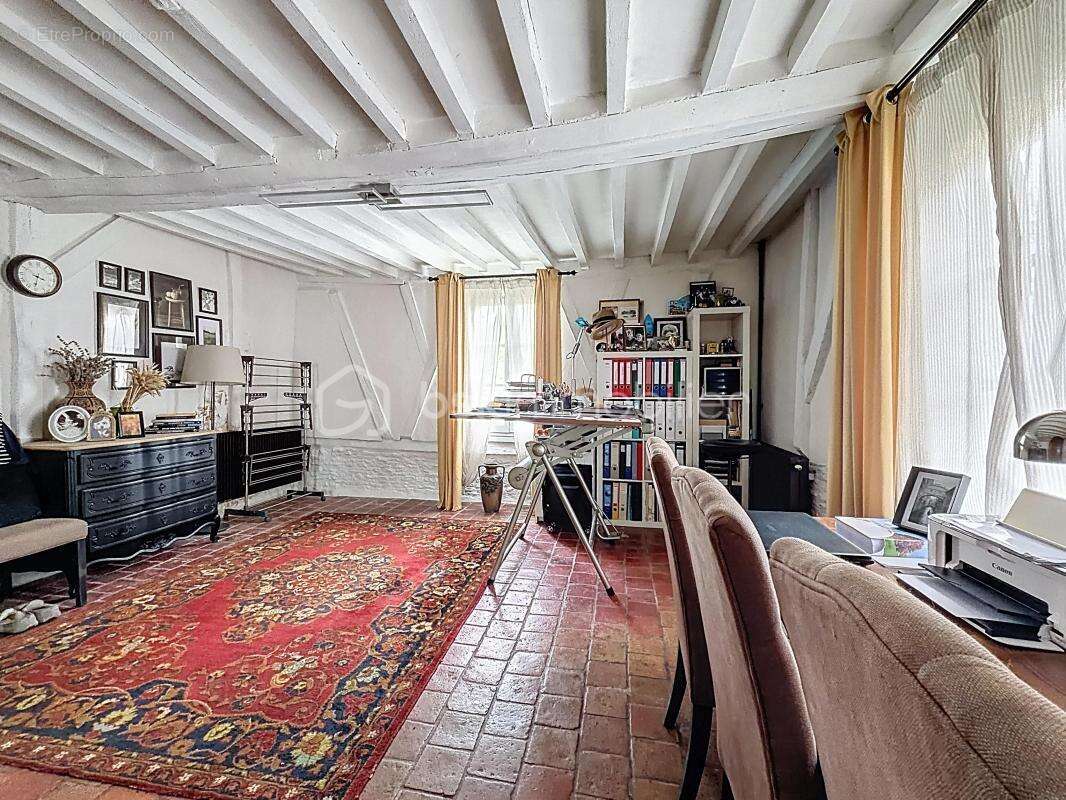 Maison à SAINT-PIERRE-SUR-DIVES