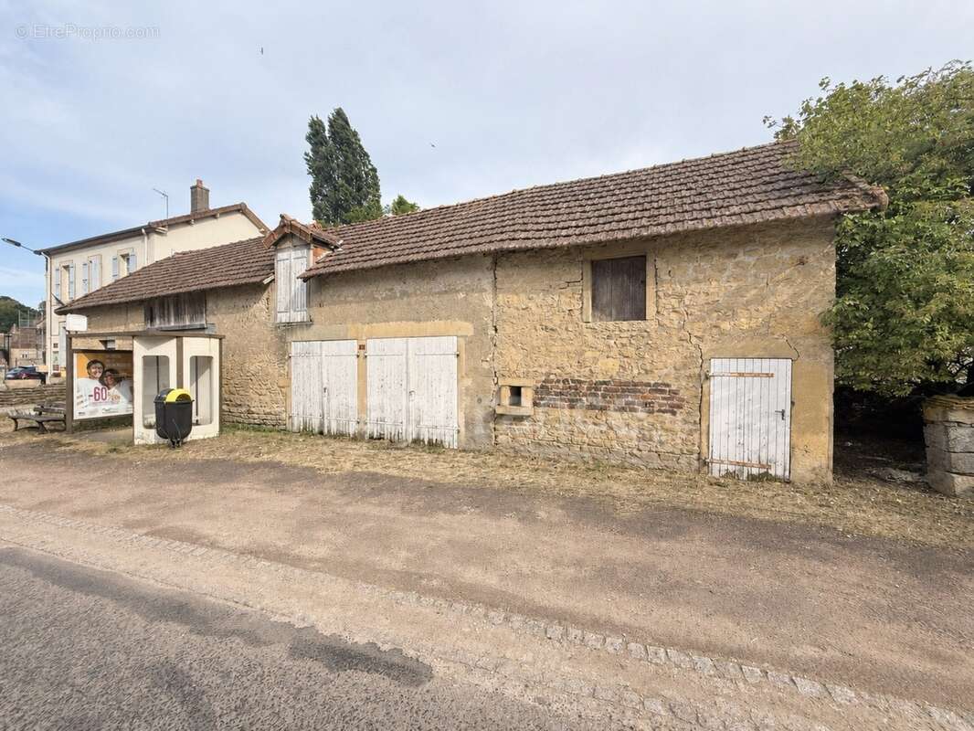 Immeuble à vendre 6 pièces LE PULEY (71) - photo 4