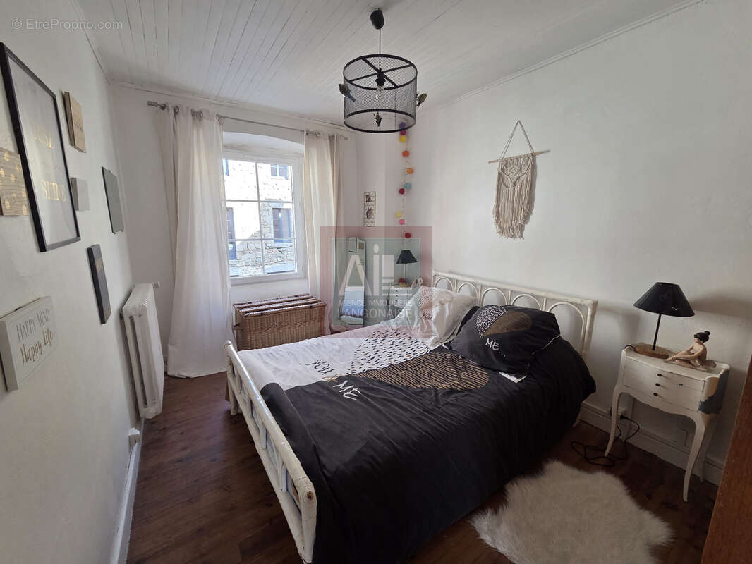 Maison à CHAMBON-LE-CHATEAU