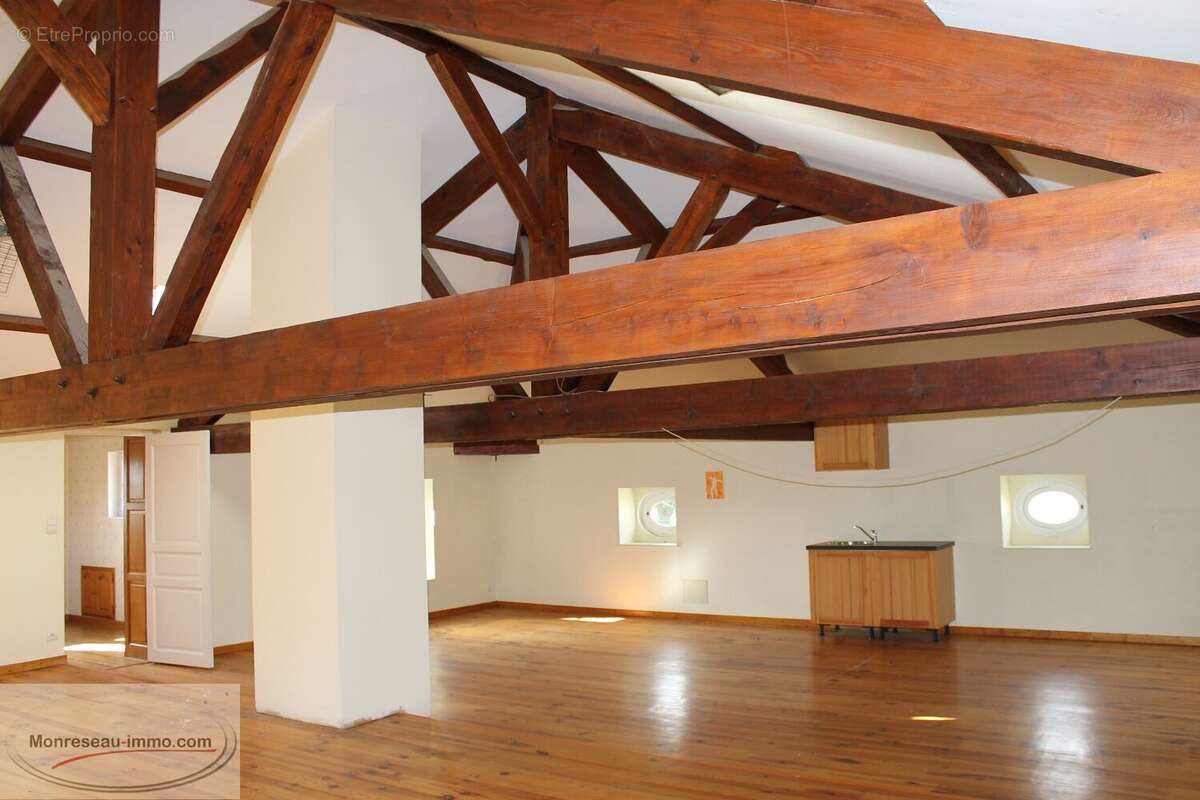 Maison à CHARNAY-LES-MACON