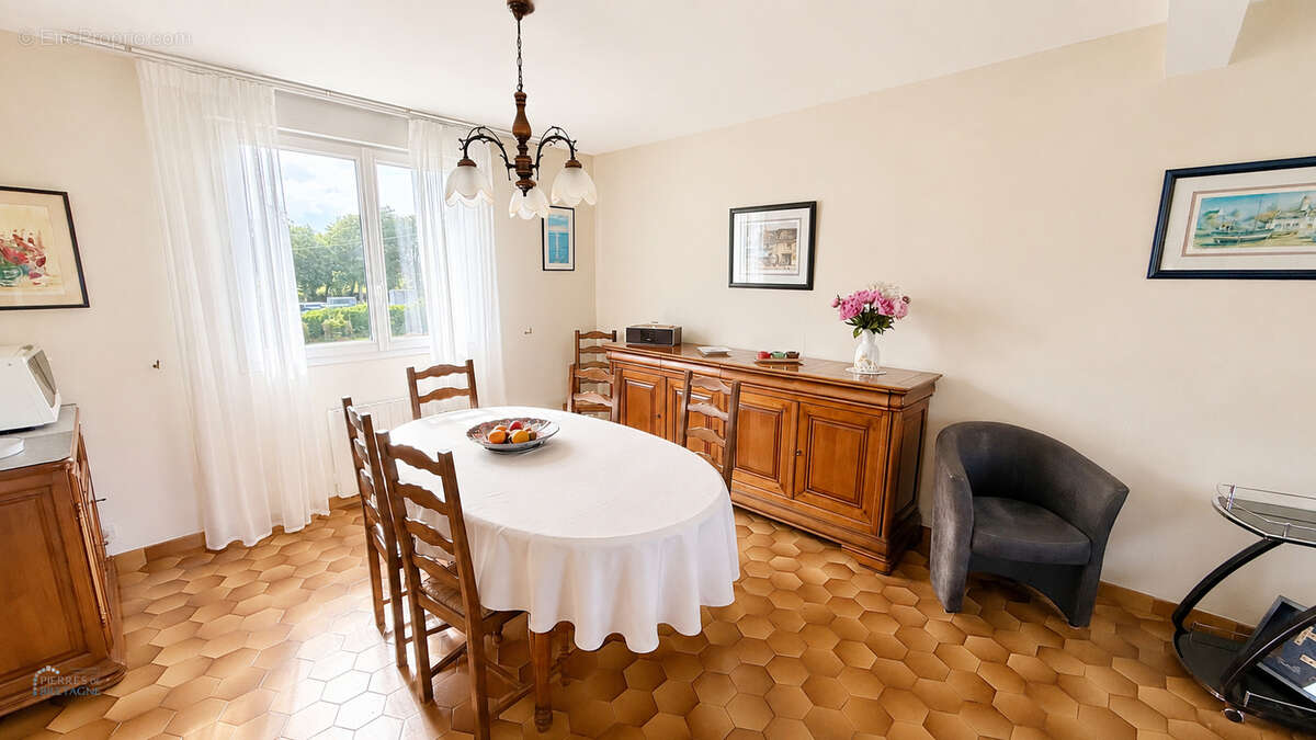 Maison à LANRIVOARE