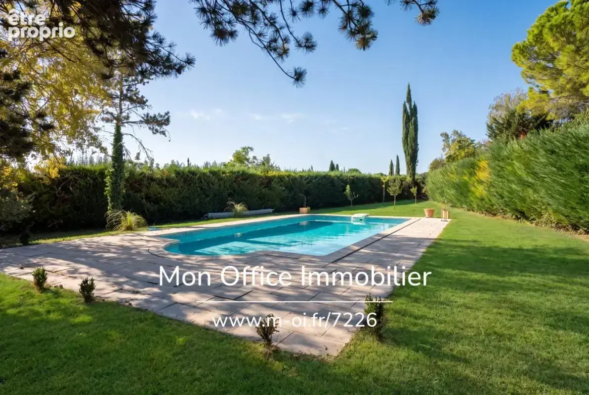 Référence : 7226-PEL - Puyricard – Propriété de caractère avec piscine, vue Sainte-Victoire et fort potentiel - photo 3