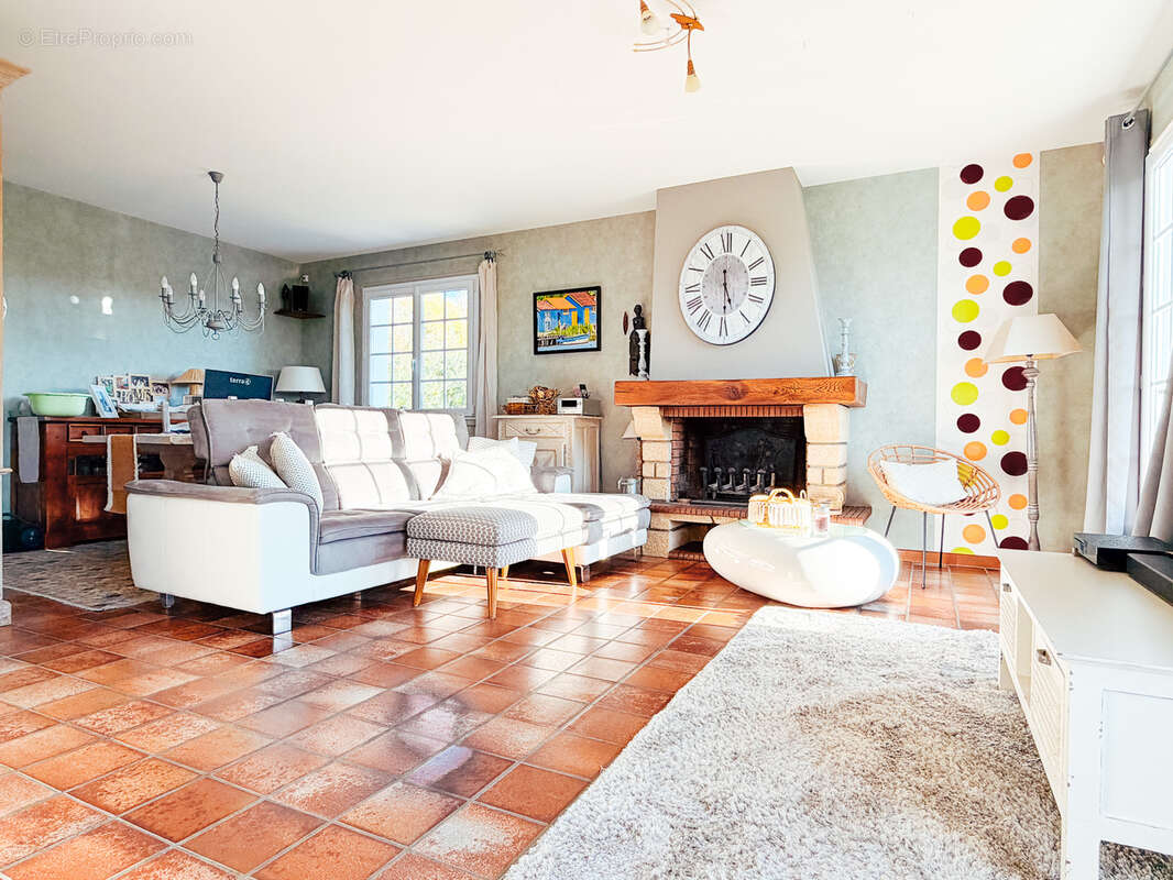 Maison à SAINT-AMANT-DE-BOIXE