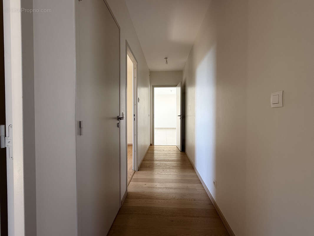 Appartement à CHATEL-SAINT-GERMAIN