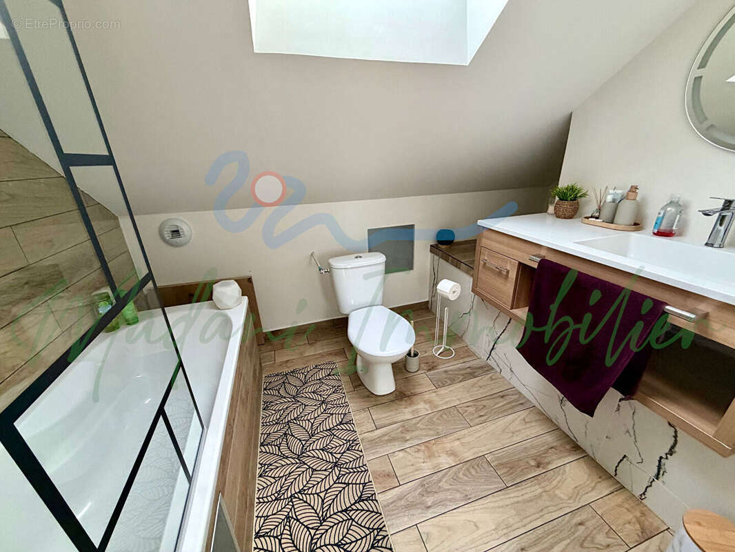 Maison à BONNIERES-SUR-SEINE