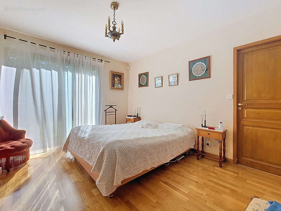 Maison à BLANQUEFORT