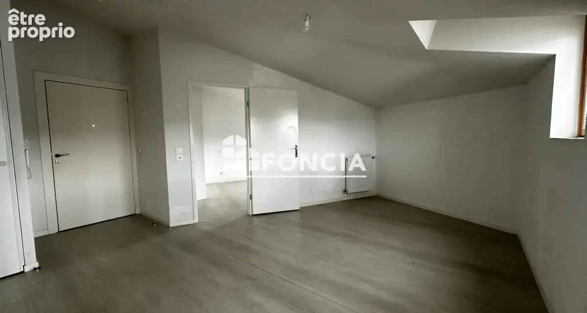 Appartement 2 pièces 45 m² à vendre à Eysines (33320) - photo 2