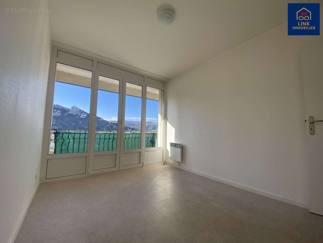Appartement à GUILHERAND-GRANGES