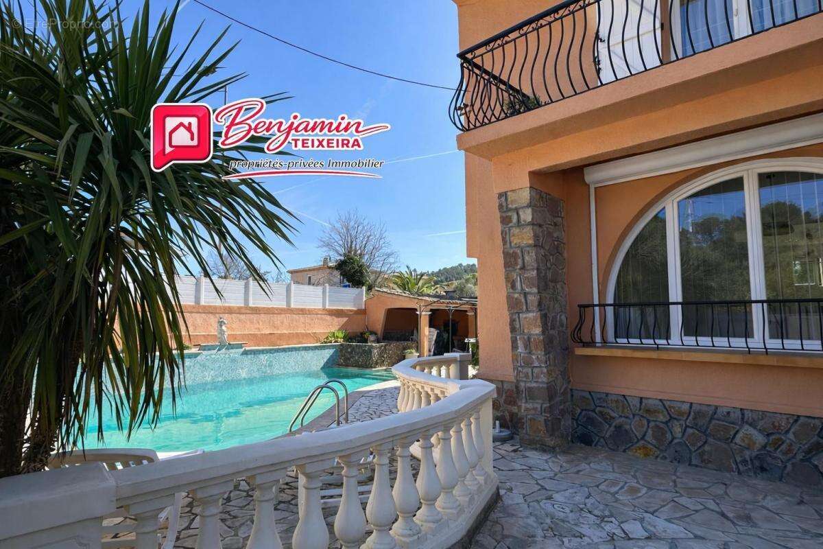 Maison 225 m² à Saint-Raphael  - photo 14