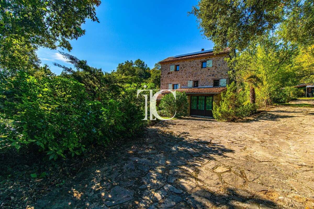 Maison à SAINT-AMBROIX