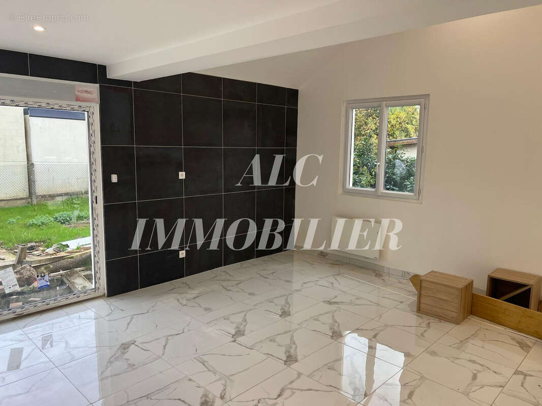 Maison à SAINT-GERMAIN-DU-CORBEIS