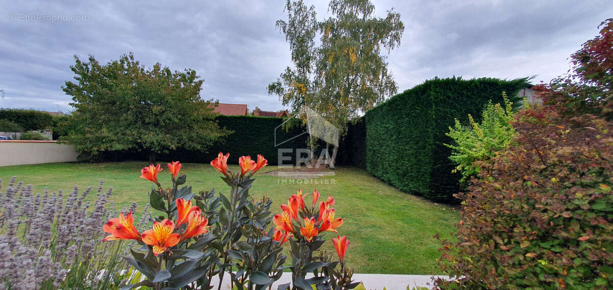 Maison à GRISY-SUISNES